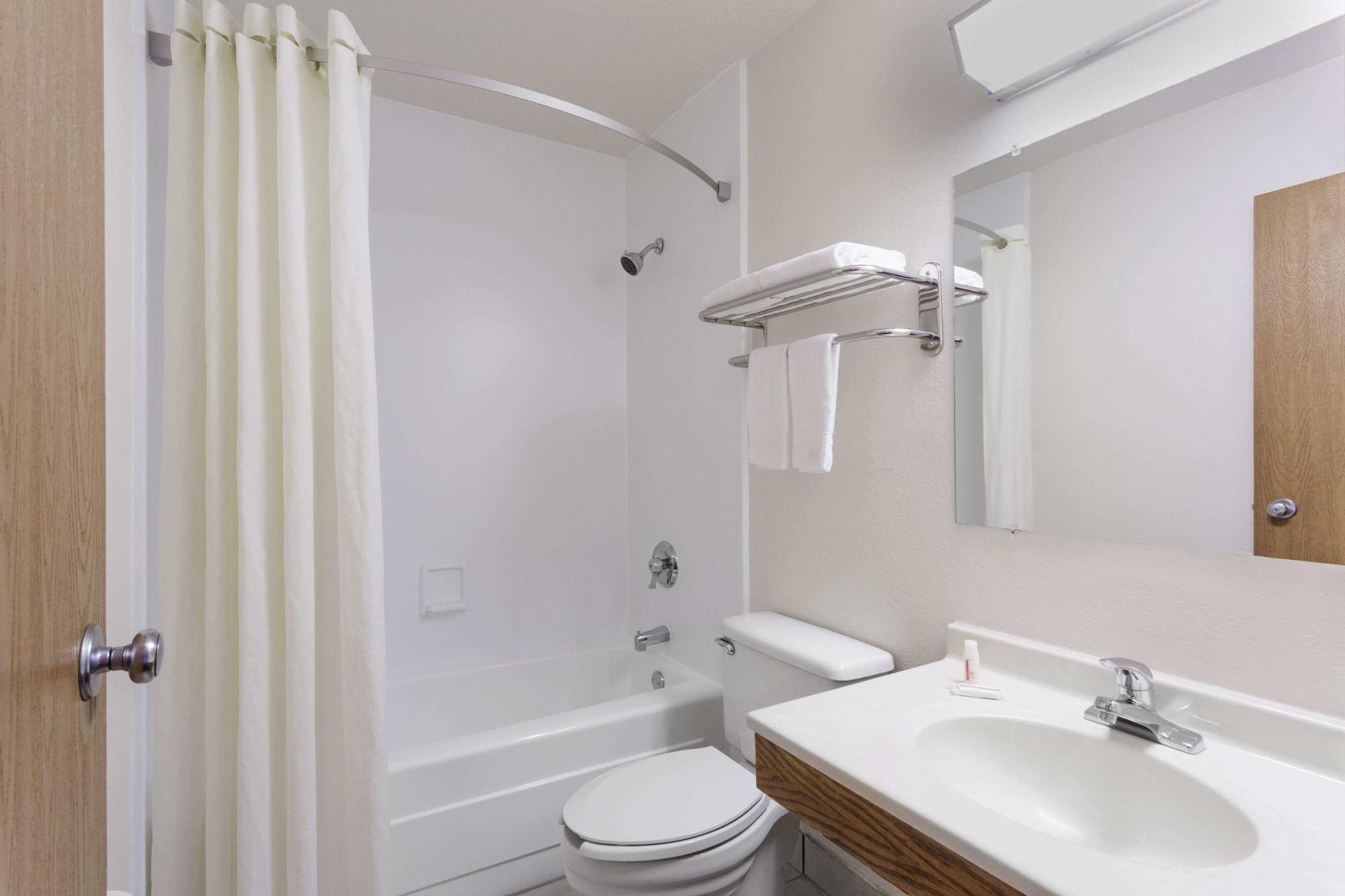 ซูเปอร์ 8 บาย วินด์แฮม ดัมฟรีส์/ควอนติโก Hotel ห้อง รูปภาพ
